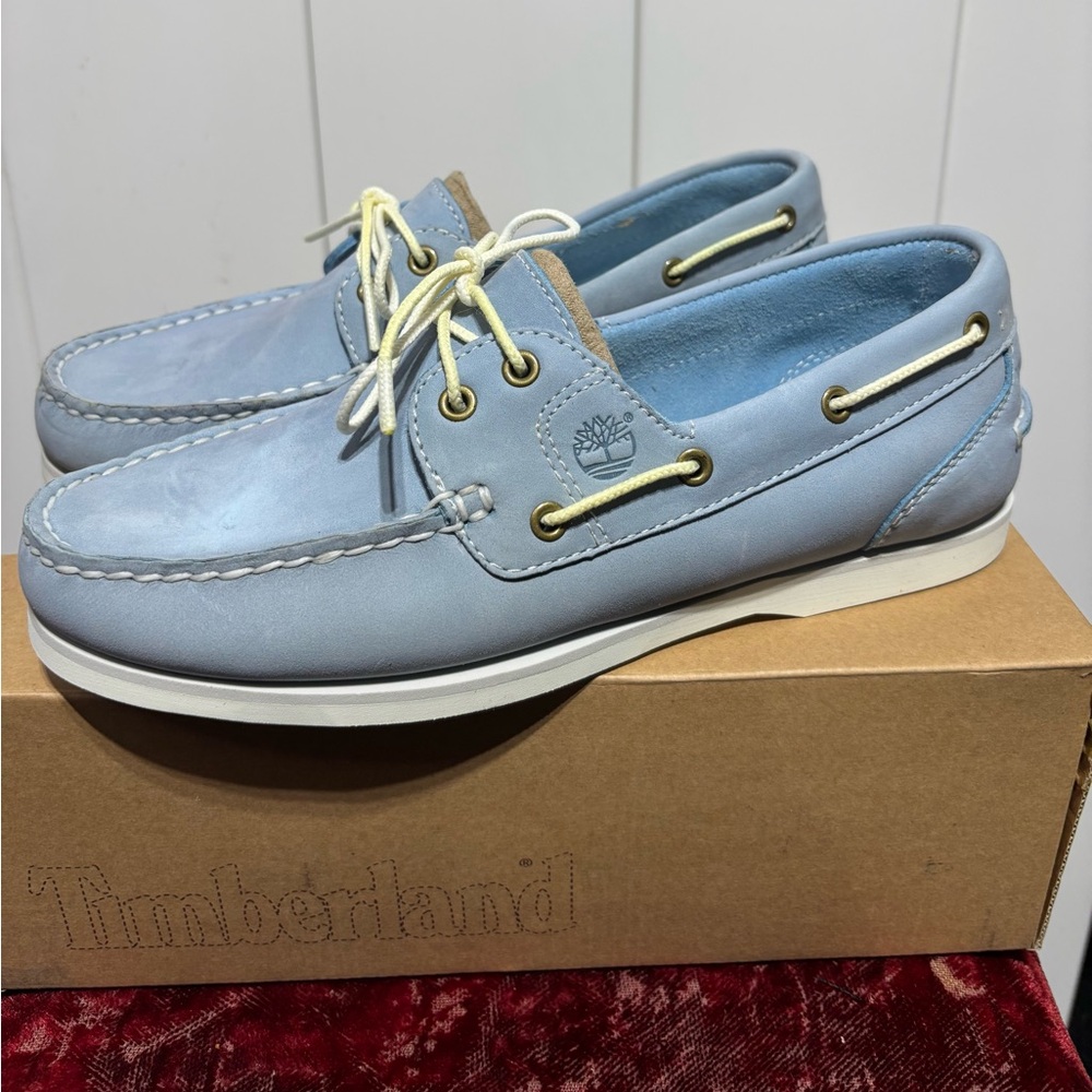 NIB Timberland powder blue boat shoes/loafers